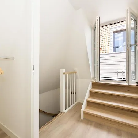 Center Original - Extended By Haring Verhuur * 호른